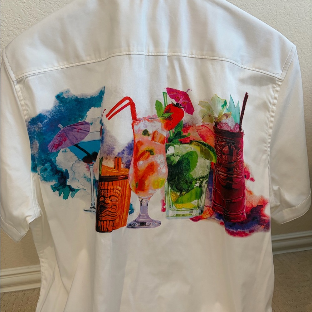 Robert Graham White Shirt Hawaiian Shirt - Picture 3 of 3